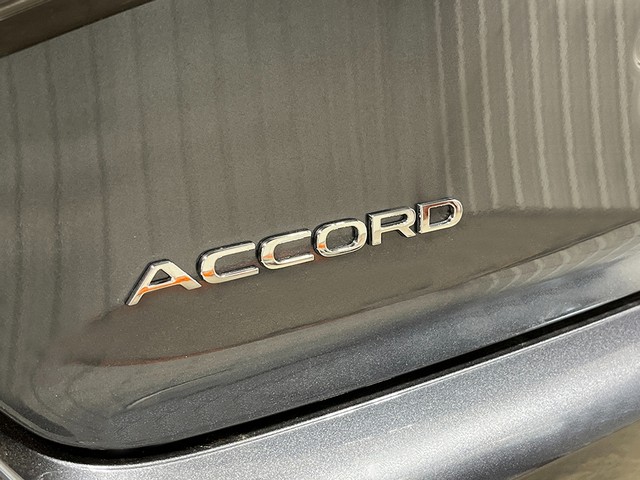 Honda Accord Sedan Vehicle Full-screen Gallery Image 07