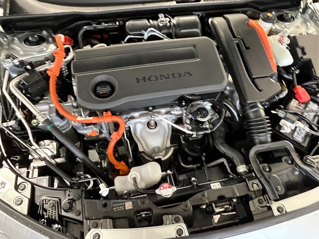 Honda Civic Sedan Hybrid Vehicle Full-screen Gallery Image 12