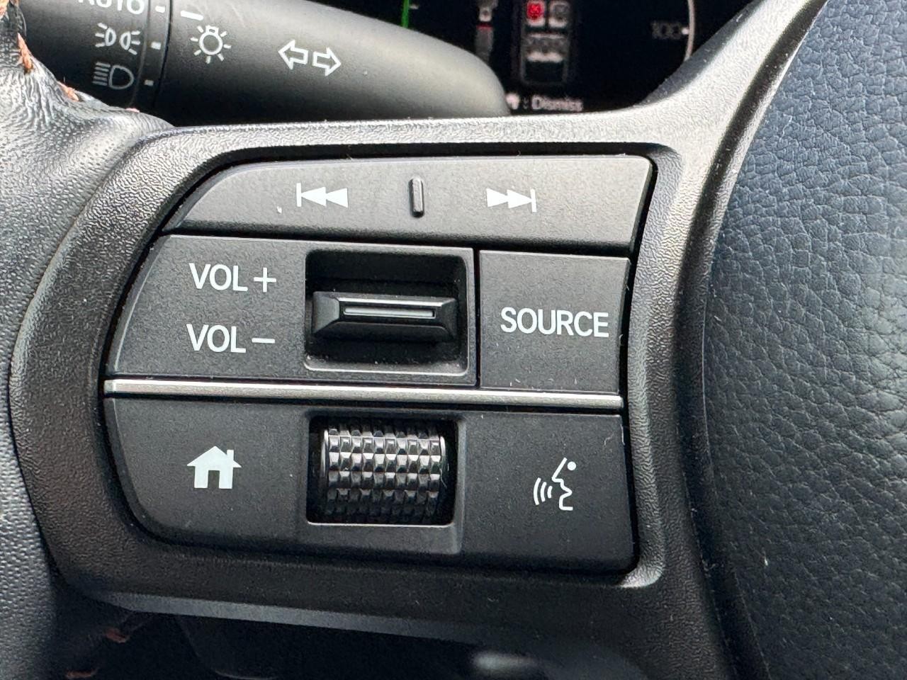 Honda CR-V Hybrid Vehicle Full-screen Gallery Image 20