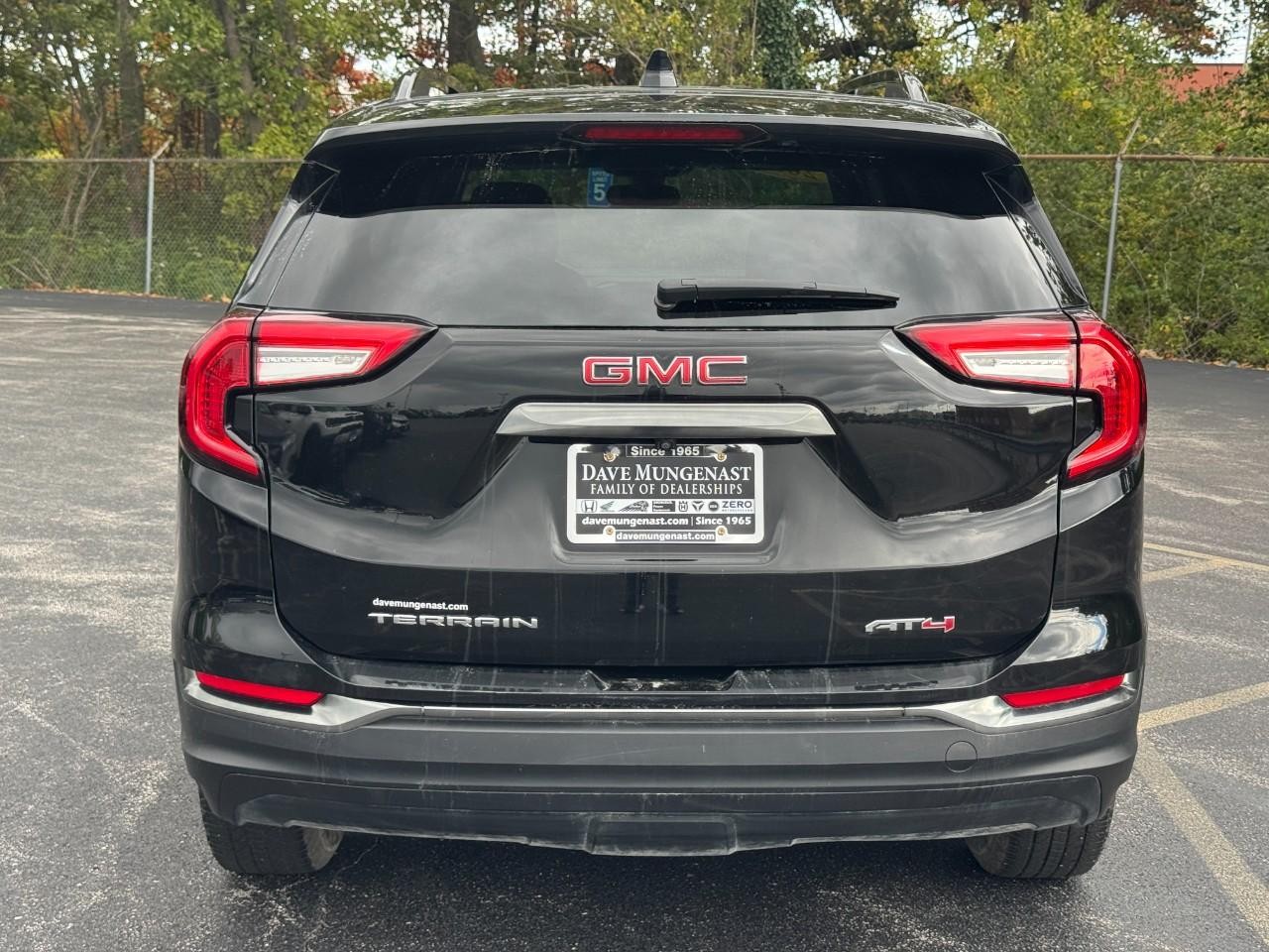 GMC Terrain Vehicle Full-screen Gallery Image 07
