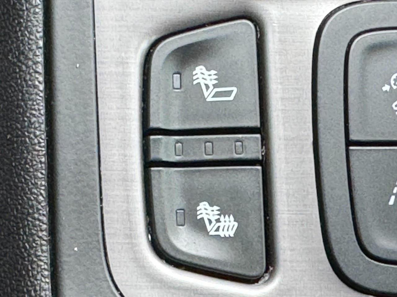 GMC Terrain Vehicle Full-screen Gallery Image 24
