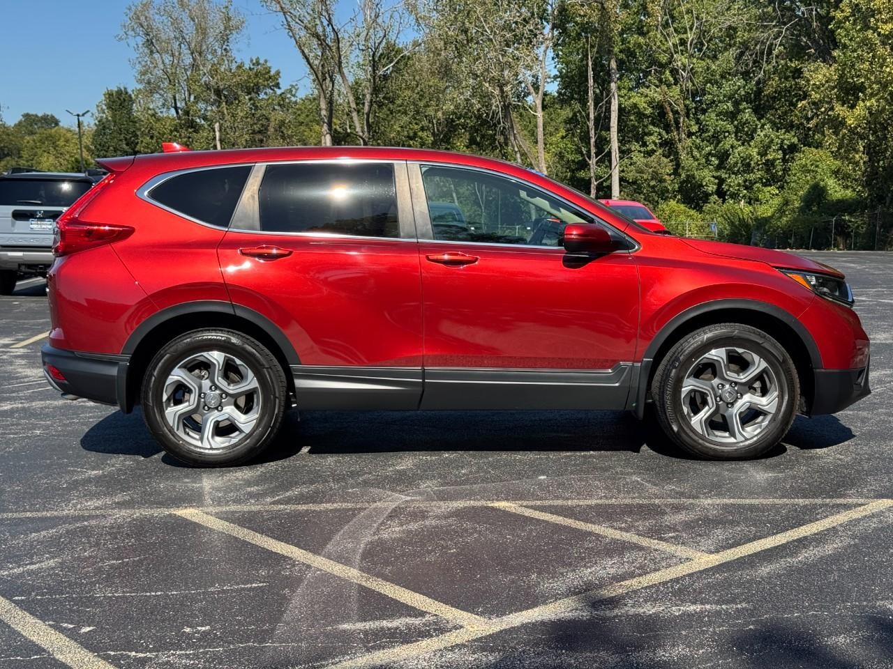 Honda CR-V Vehicle Full-screen Gallery Image 03