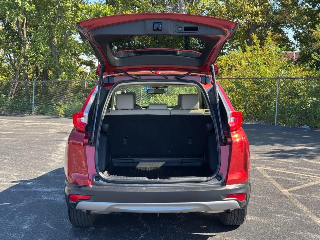 Honda CR-V Vehicle Full-screen Gallery Image 05