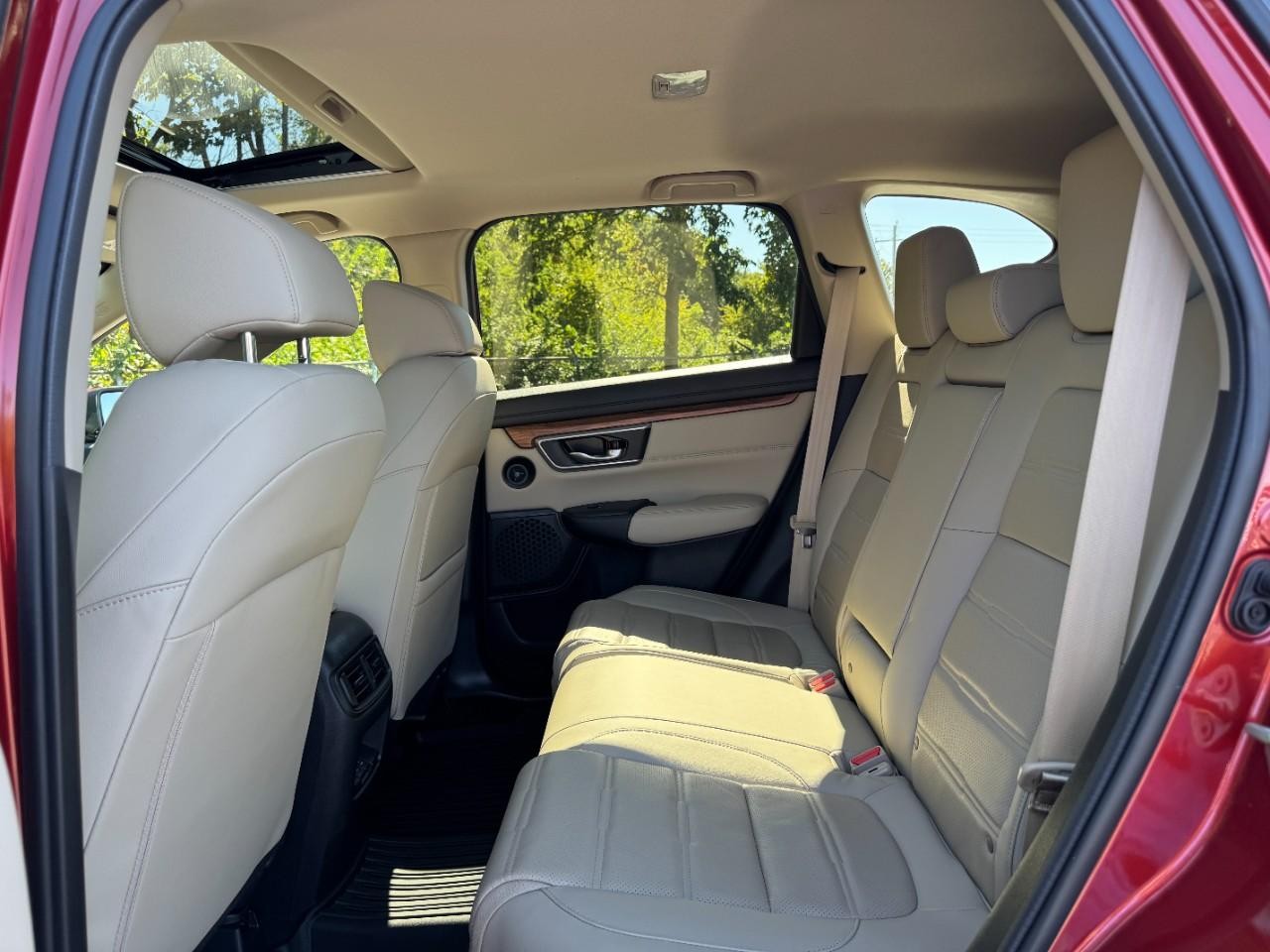 Honda CR-V Vehicle Full-screen Gallery Image 11