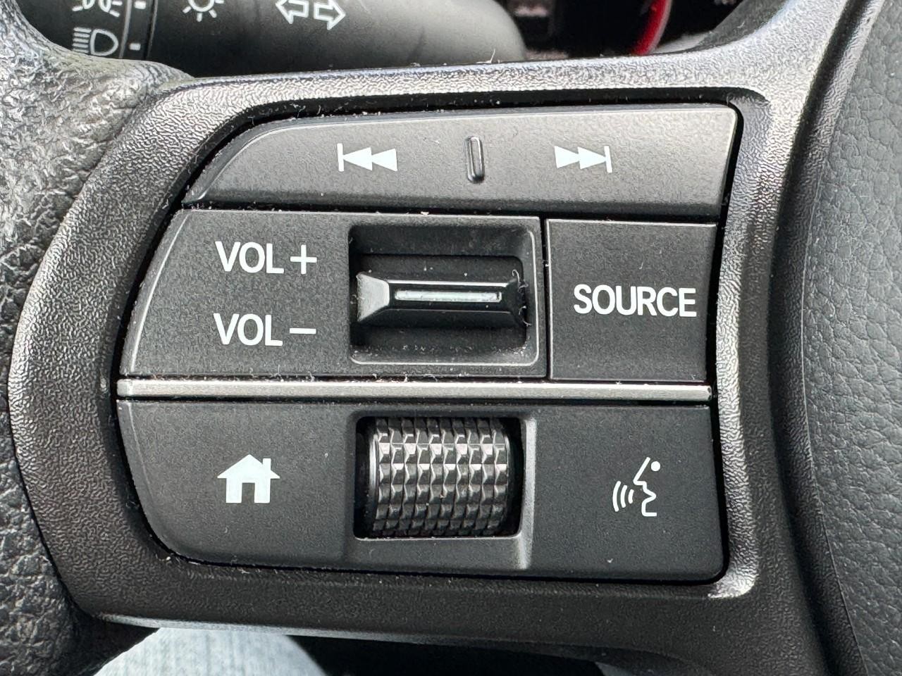 Honda CR-V Vehicle Full-screen Gallery Image 19