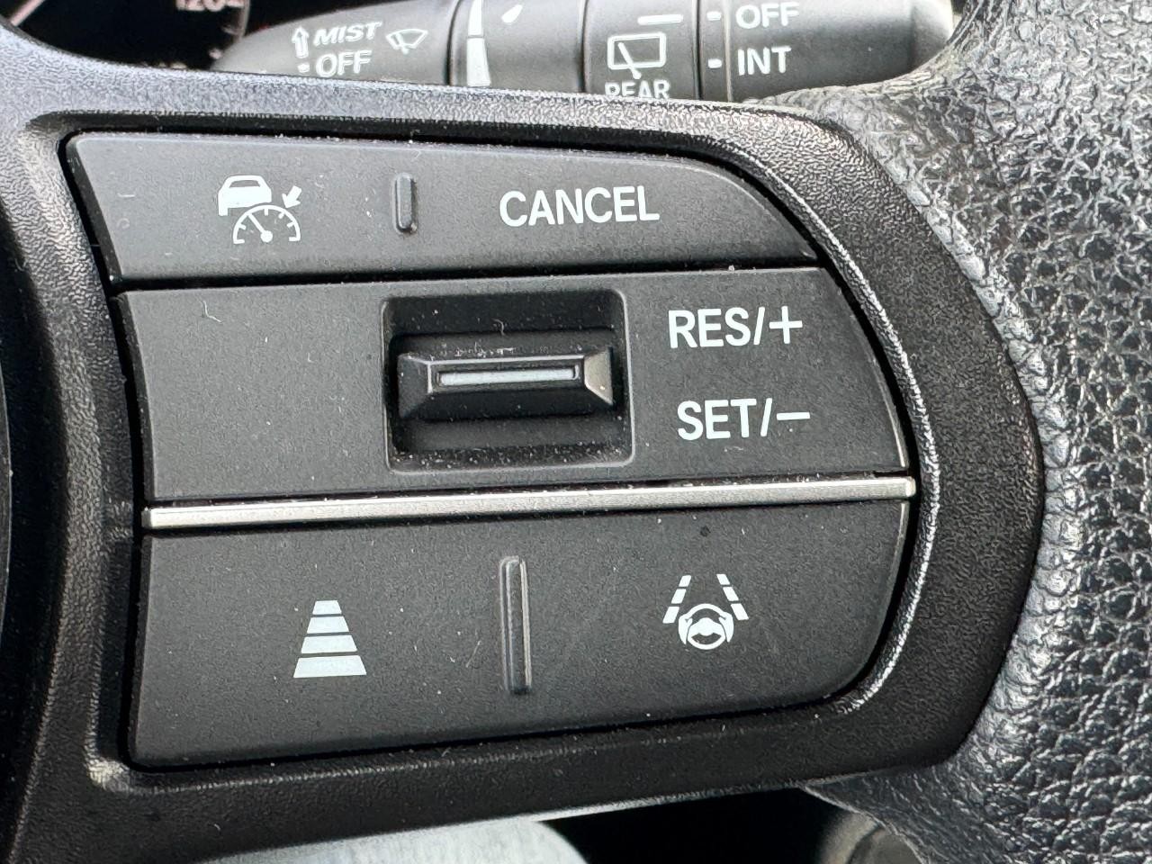 Honda CR-V Vehicle Full-screen Gallery Image 20