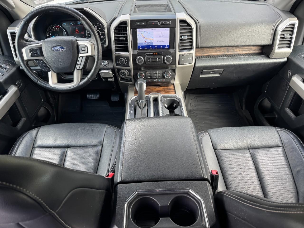 Ford F-150 Vehicle Full-screen Gallery Image 13