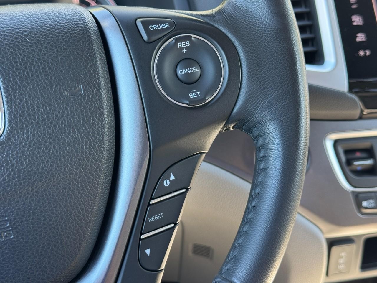 2016 Honda Pilot EX-L - Photo 22
