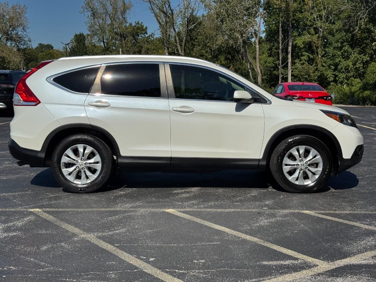 Honda CR-V Vehicle Full-screen Gallery Image 03