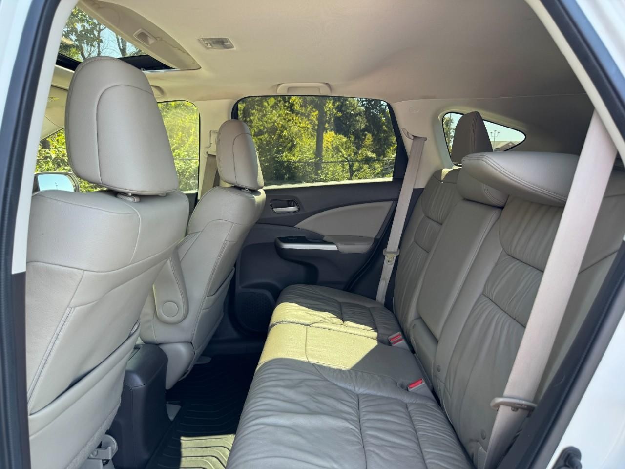 Honda CR-V Vehicle Full-screen Gallery Image 11