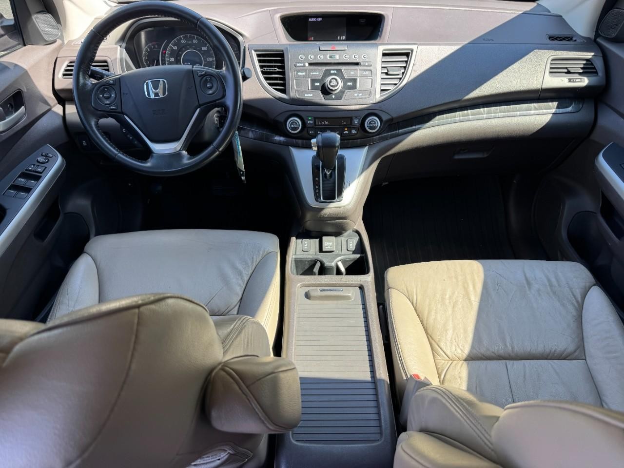 Honda CR-V Vehicle Full-screen Gallery Image 12