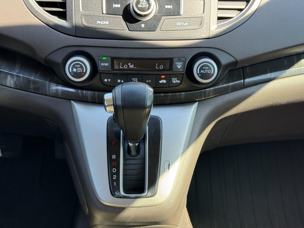 Honda CR-V Vehicle Full-screen Gallery Image 15