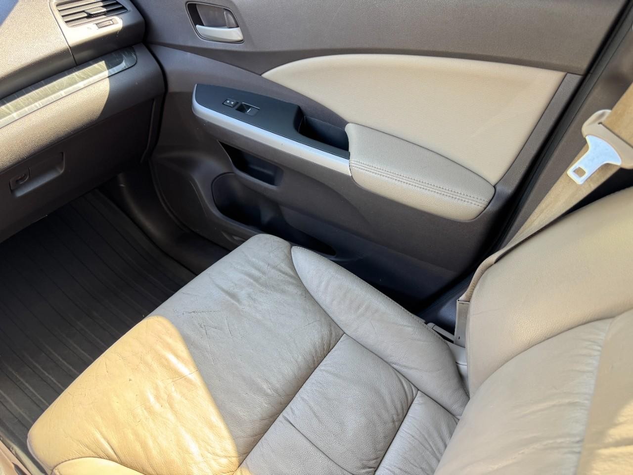 Honda CR-V Vehicle Full-screen Gallery Image 16
