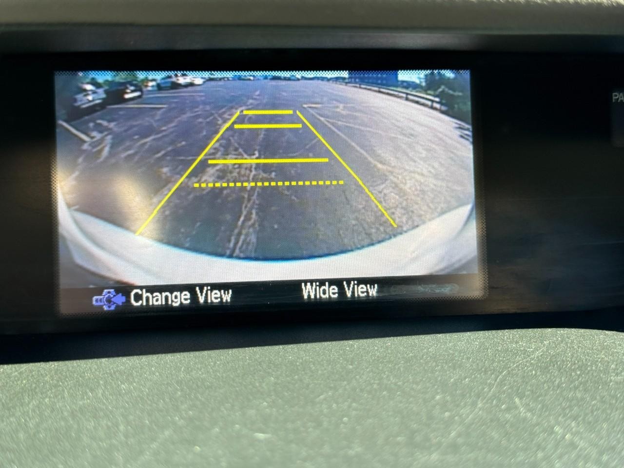 Honda CR-V Vehicle Full-screen Gallery Image 21