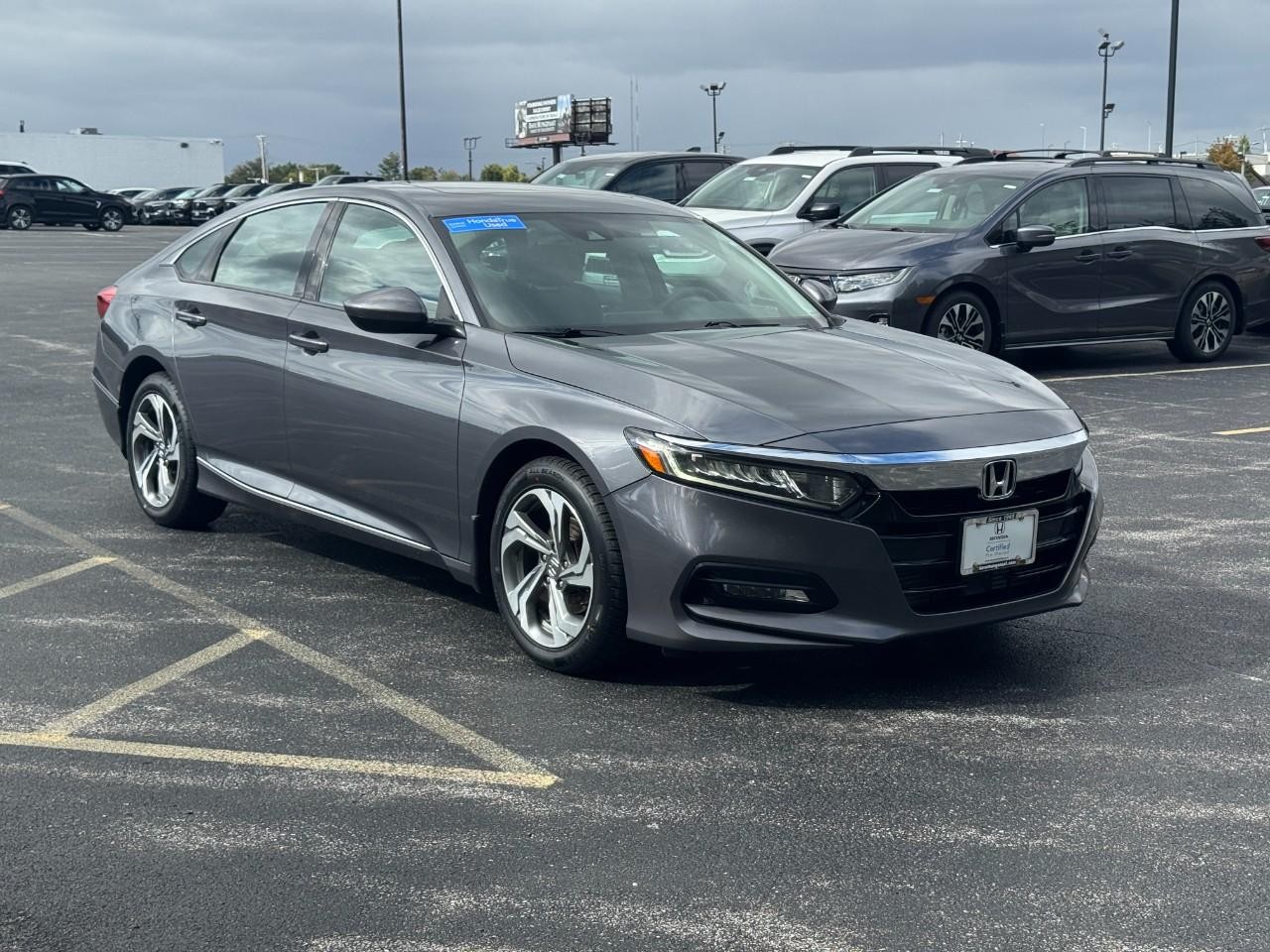 Honda Accord Sedan Vehicle Full-screen Gallery Image 02
