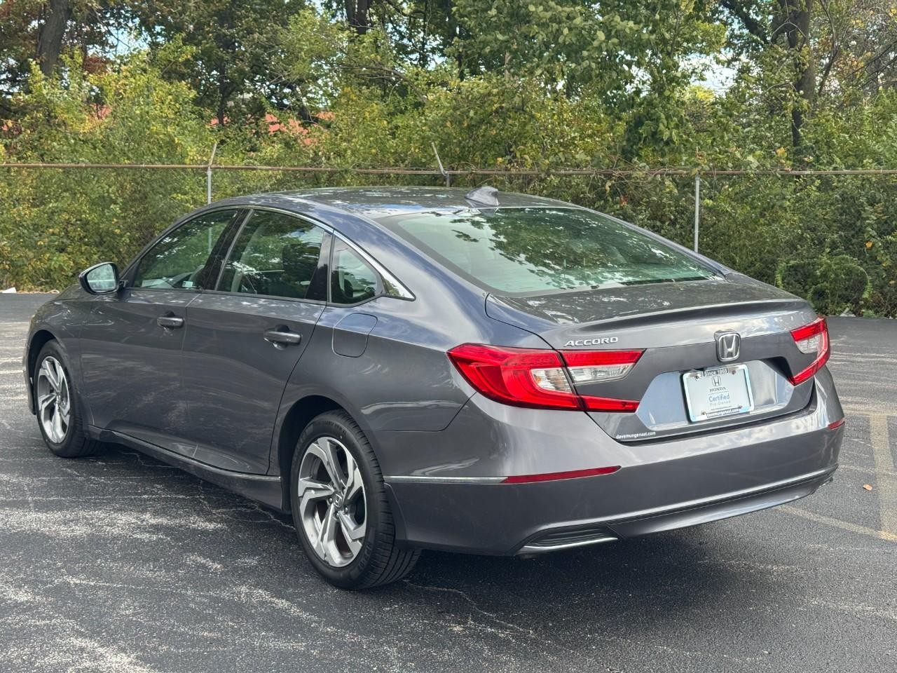 Honda Accord Sedan Vehicle Full-screen Gallery Image 07