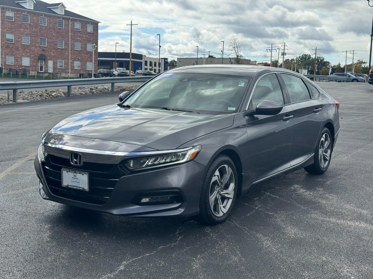 Honda Accord Sedan Vehicle Full-screen Gallery Image 09