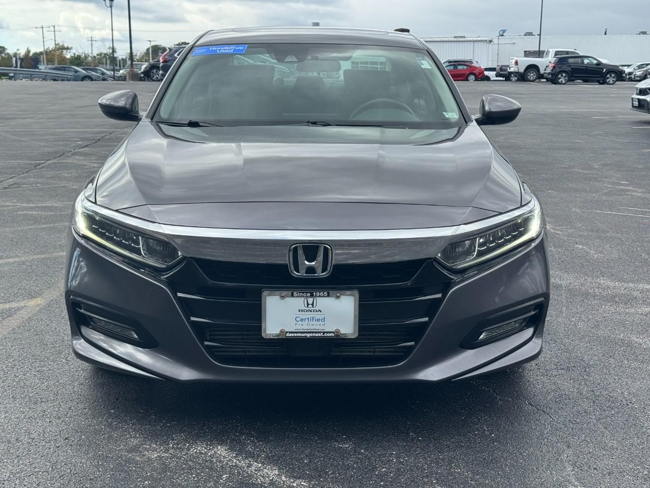 Honda Accord Sedan Vehicle Full-screen Gallery Image 10