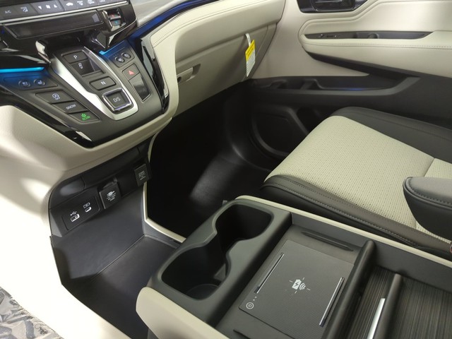Honda Odyssey Vehicle Full-screen Gallery Image 20