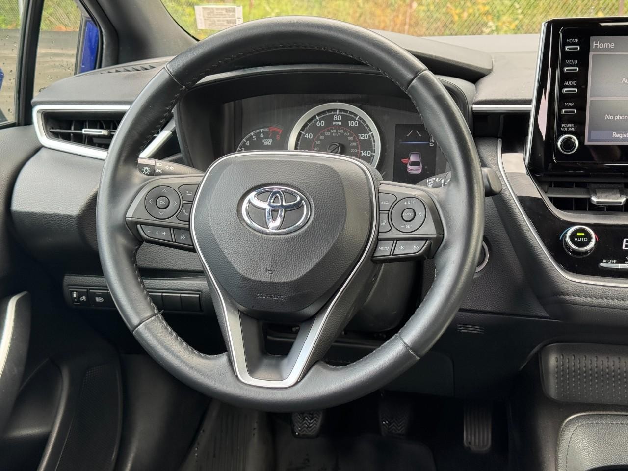 Toyota Corolla Vehicle Full-screen Gallery Image 14