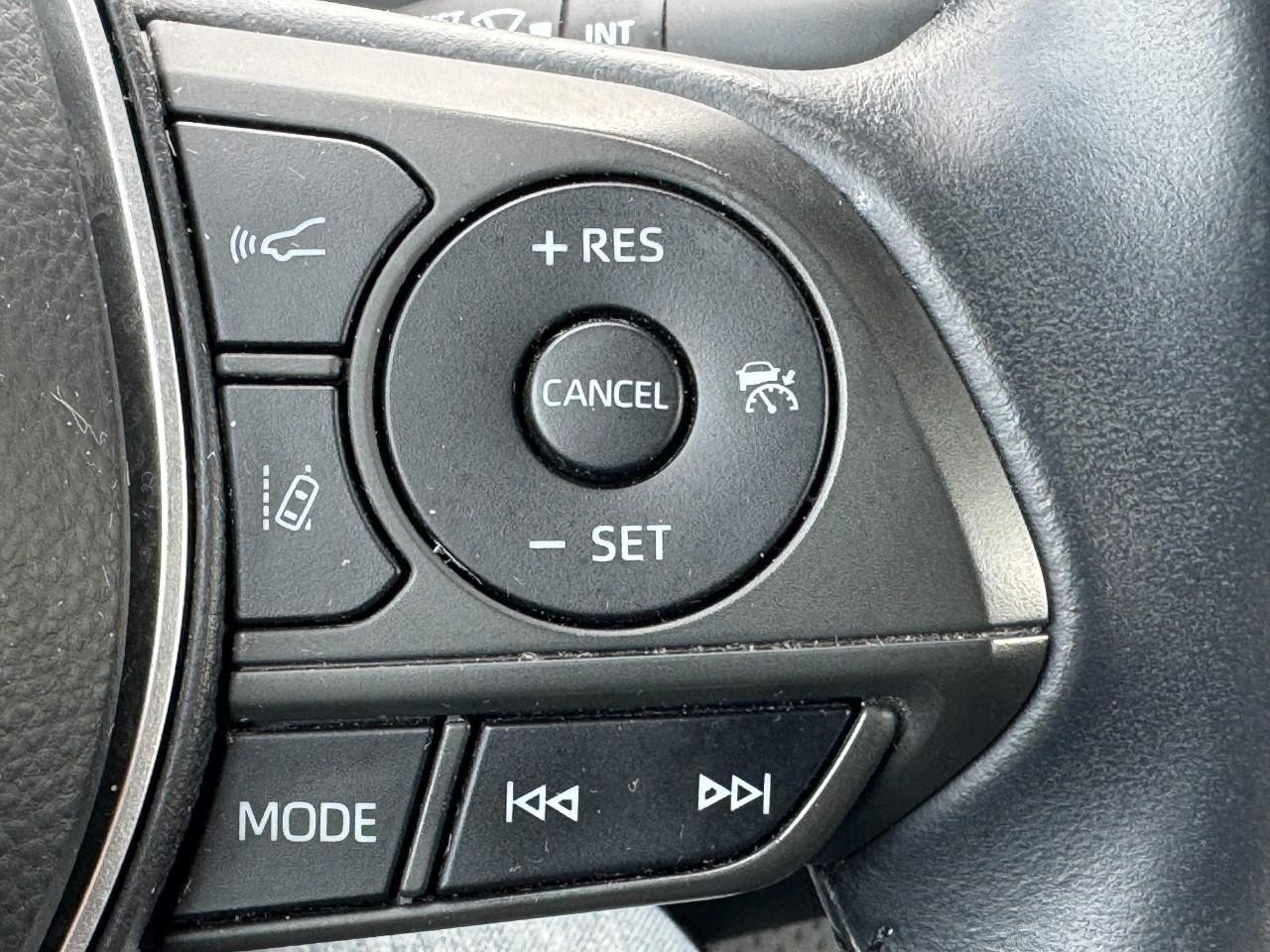 Toyota Corolla Vehicle Full-screen Gallery Image 21
