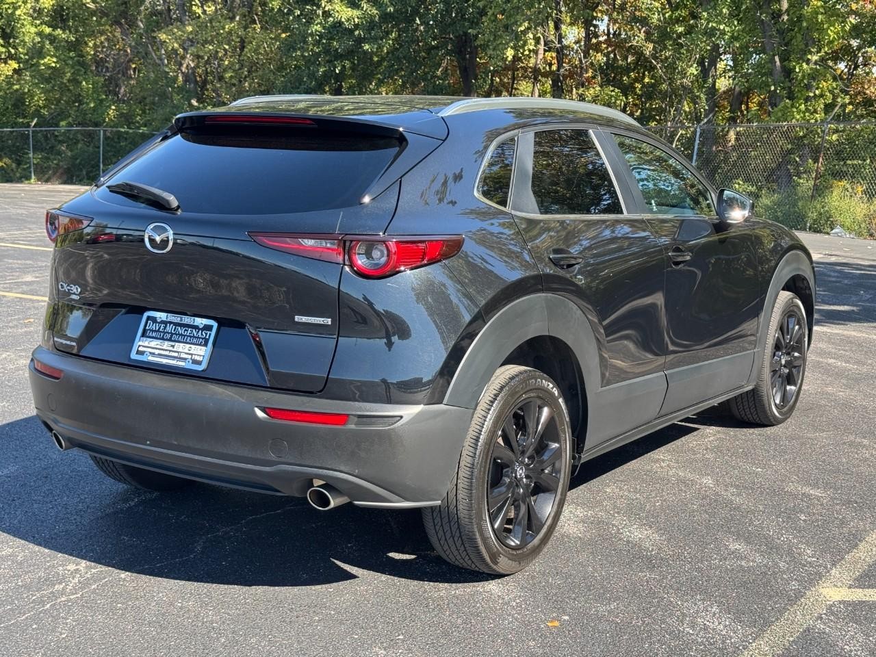 Mazda CX-30 Vehicle Full-screen Gallery Image 04