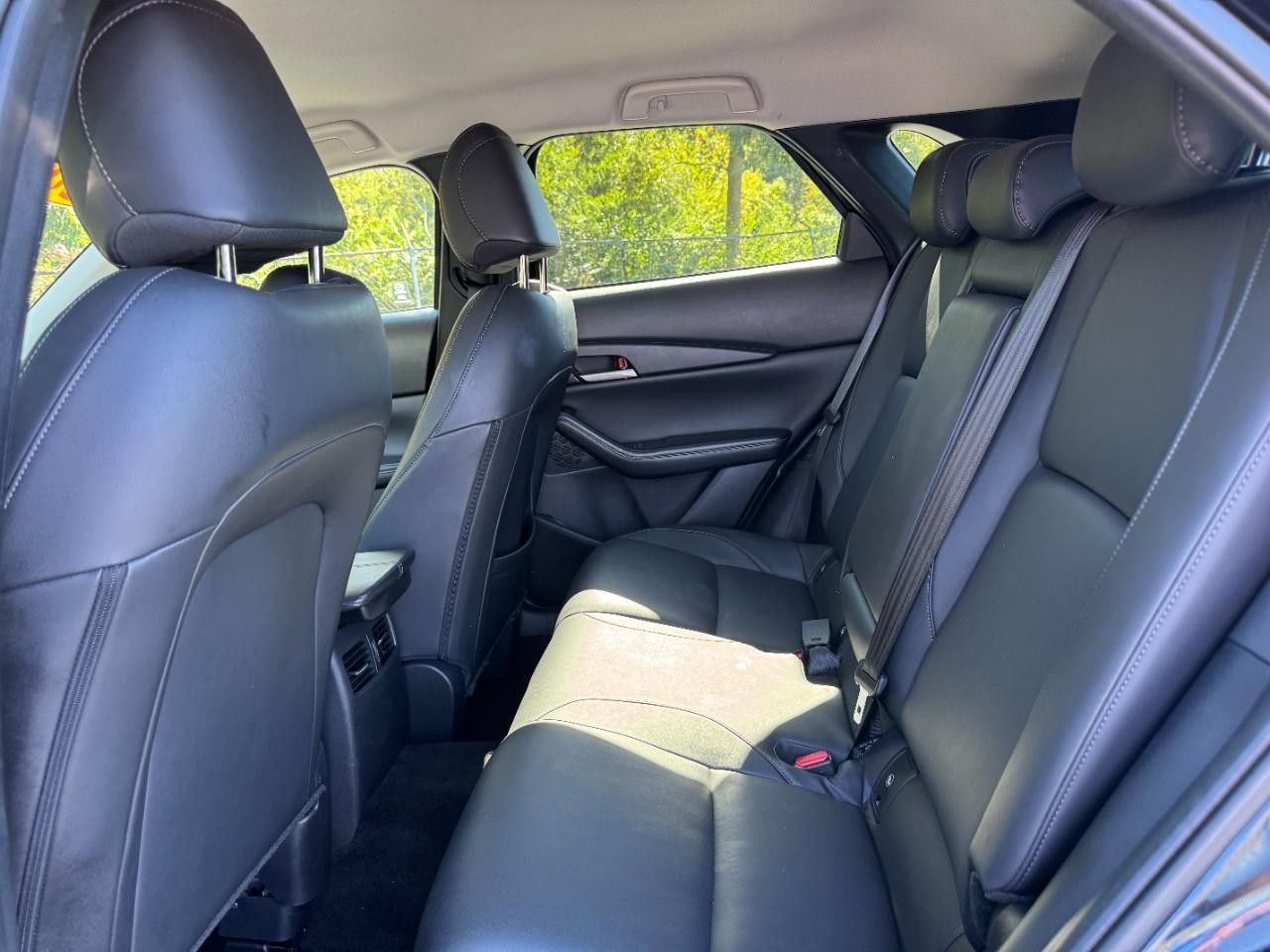 Mazda CX-30 Vehicle Full-screen Gallery Image 12