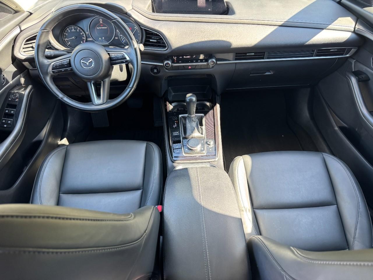 Mazda CX-30 Vehicle Full-screen Gallery Image 13