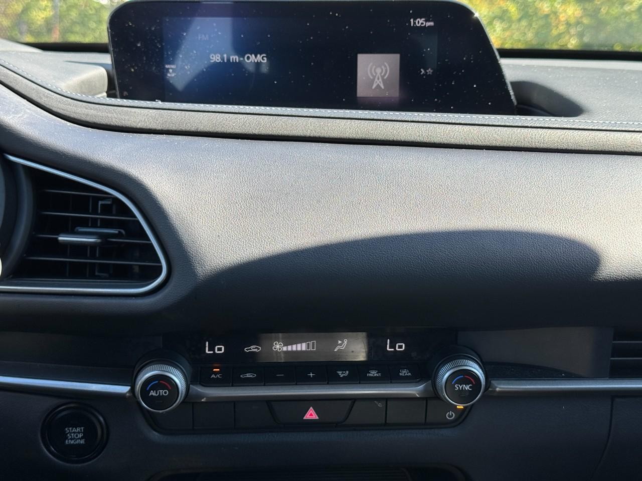 Mazda CX-30 Vehicle Full-screen Gallery Image 15