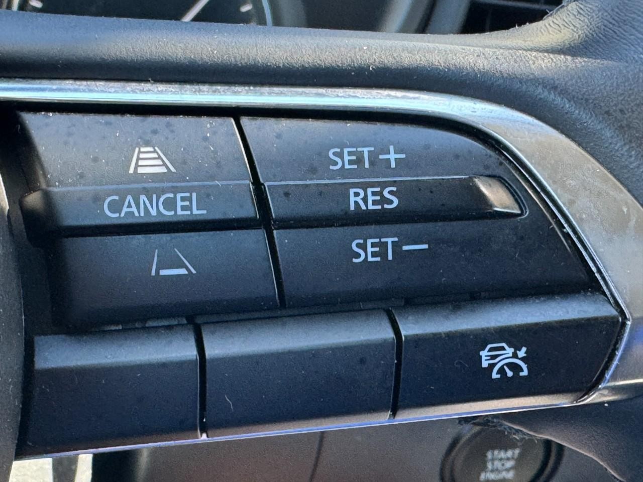 Mazda CX-30 Vehicle Full-screen Gallery Image 21