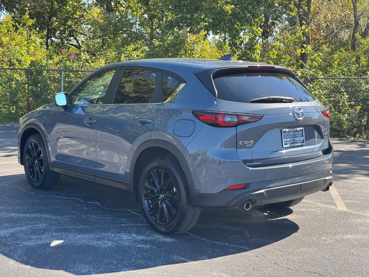 Mazda CX-5 Vehicle Full-screen Gallery Image 08