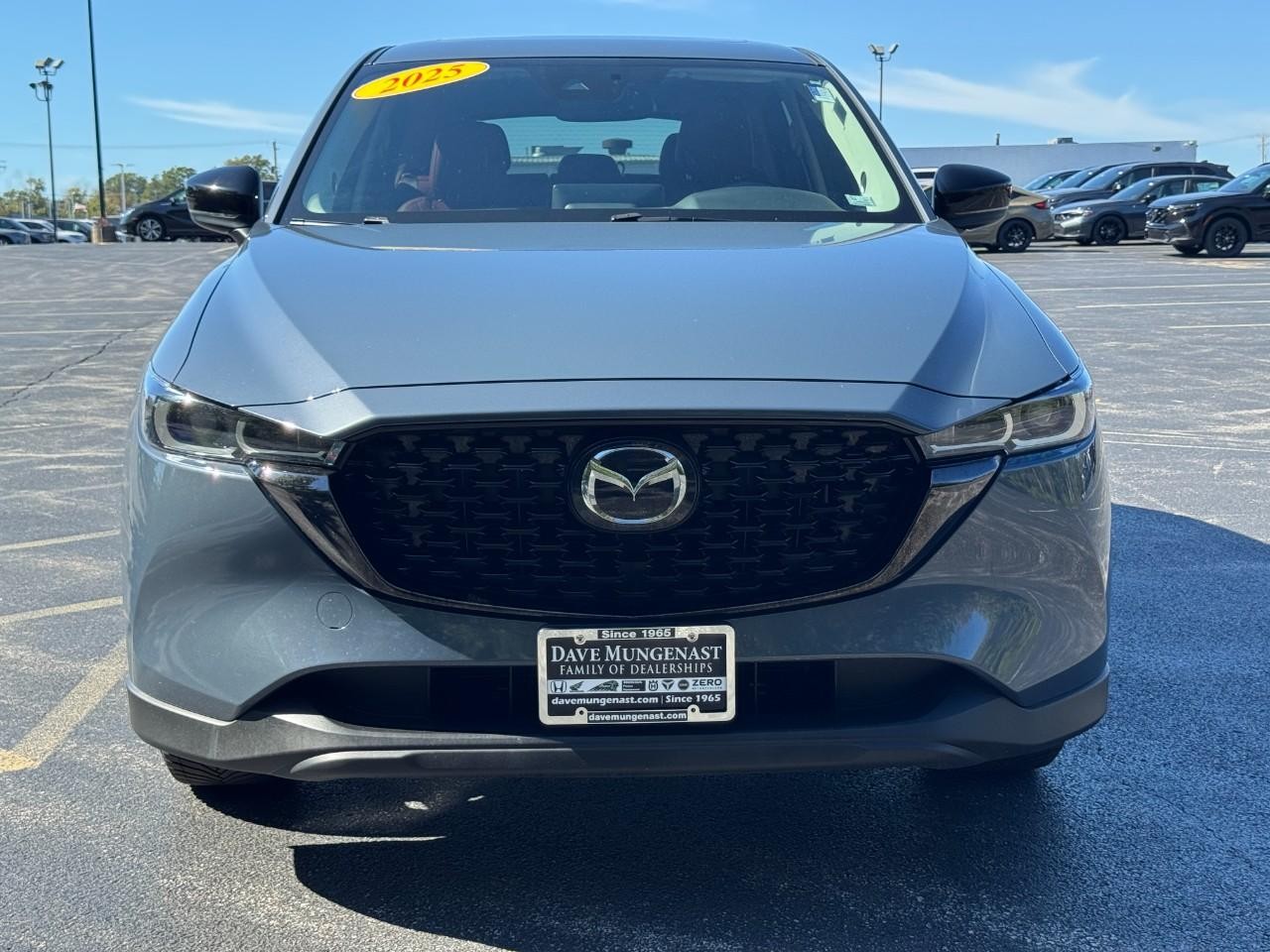 Mazda CX-5 Vehicle Full-screen Gallery Image 11