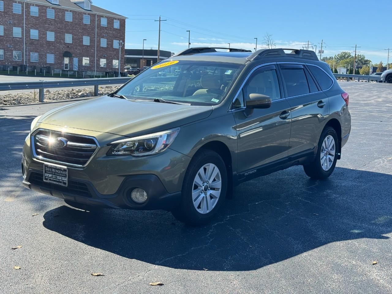 Subaru Outback Vehicle Full-screen Gallery Image 09