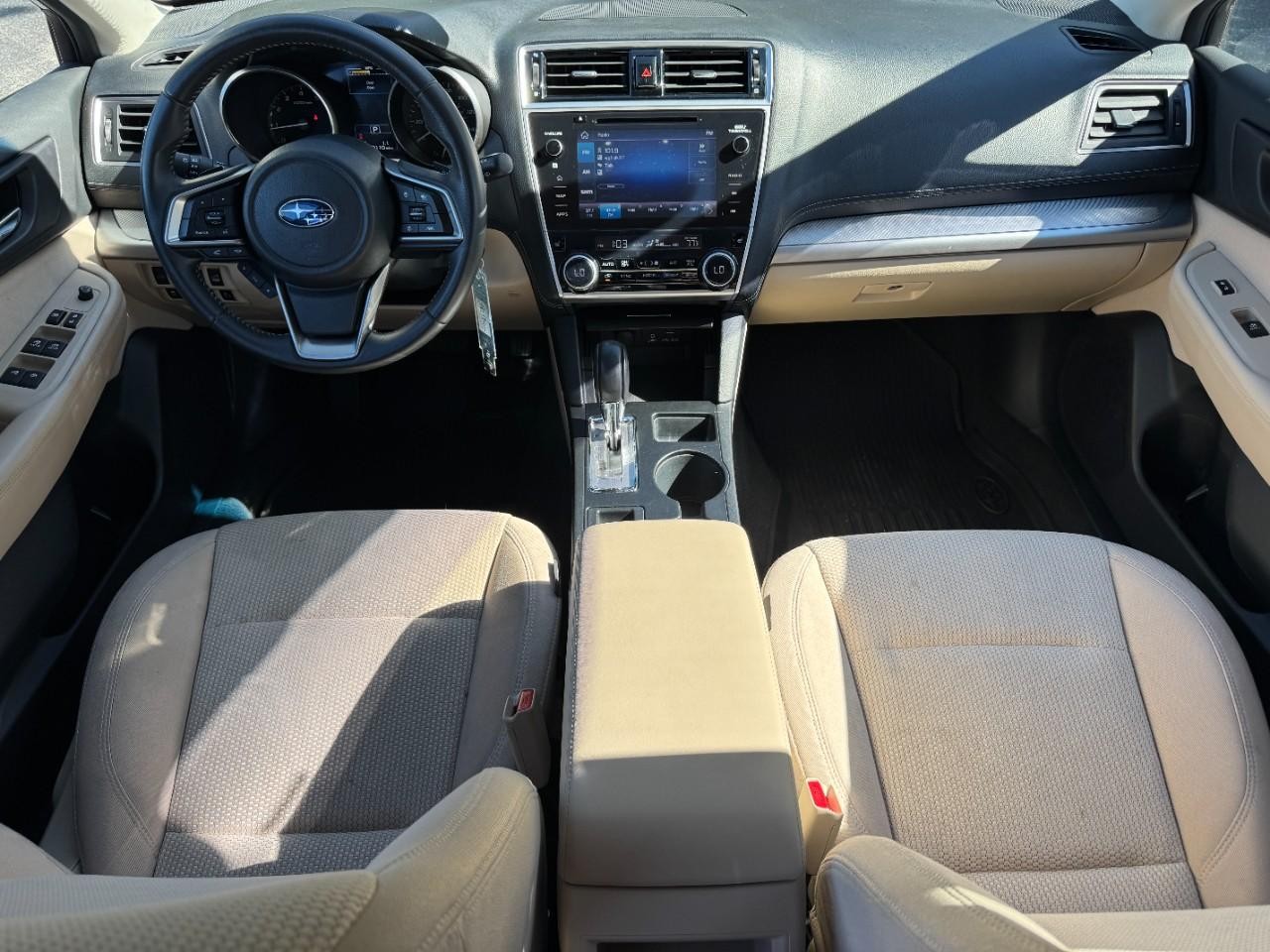 Subaru Outback Vehicle Full-screen Gallery Image 12