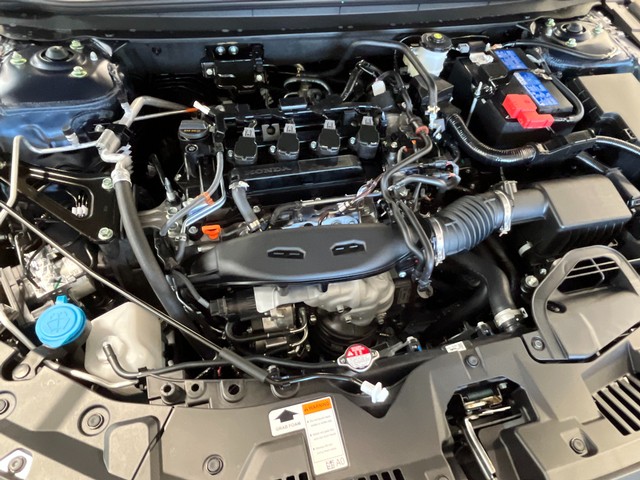 Honda Accord Sedan Vehicle Full-screen Gallery Image 12