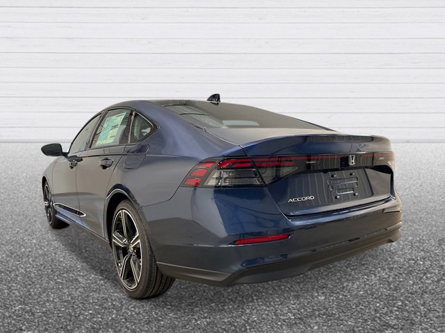 Honda Accord Sedan Vehicle Full-screen Gallery Image 04