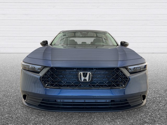 Honda Accord Sedan Vehicle Full-screen Gallery Image 10