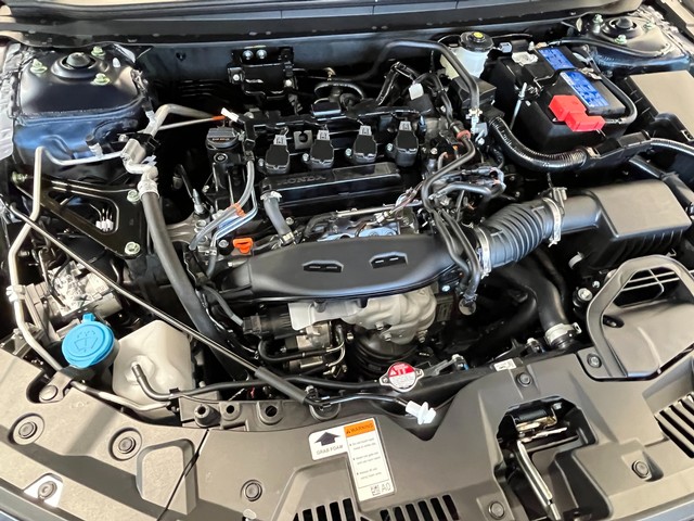 Honda Accord Sedan Vehicle Full-screen Gallery Image 12