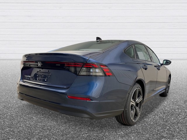 Honda Accord Sedan Vehicle Full-screen Gallery Image 06