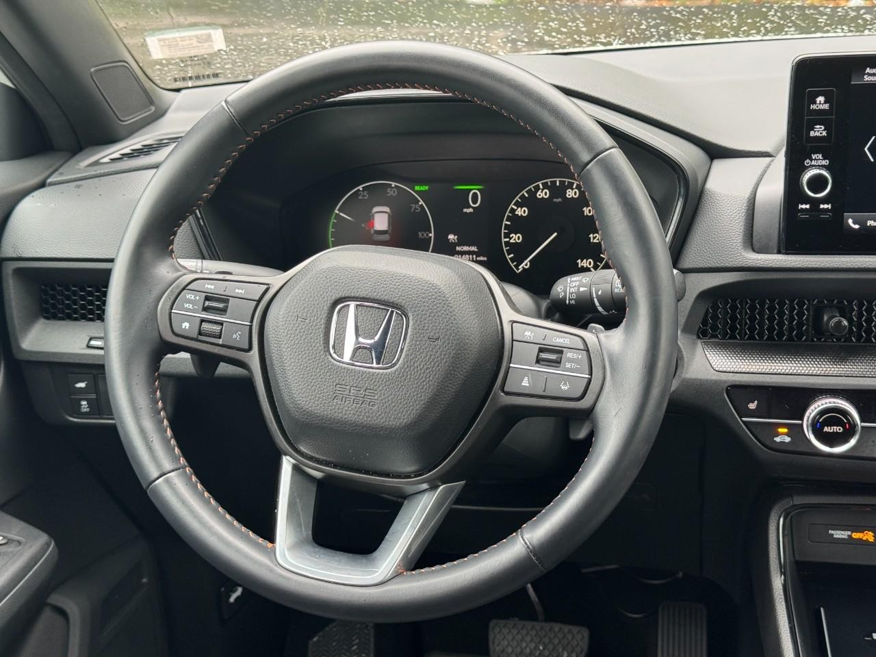 Honda CR-V Hybrid Vehicle Full-screen Gallery Image 14