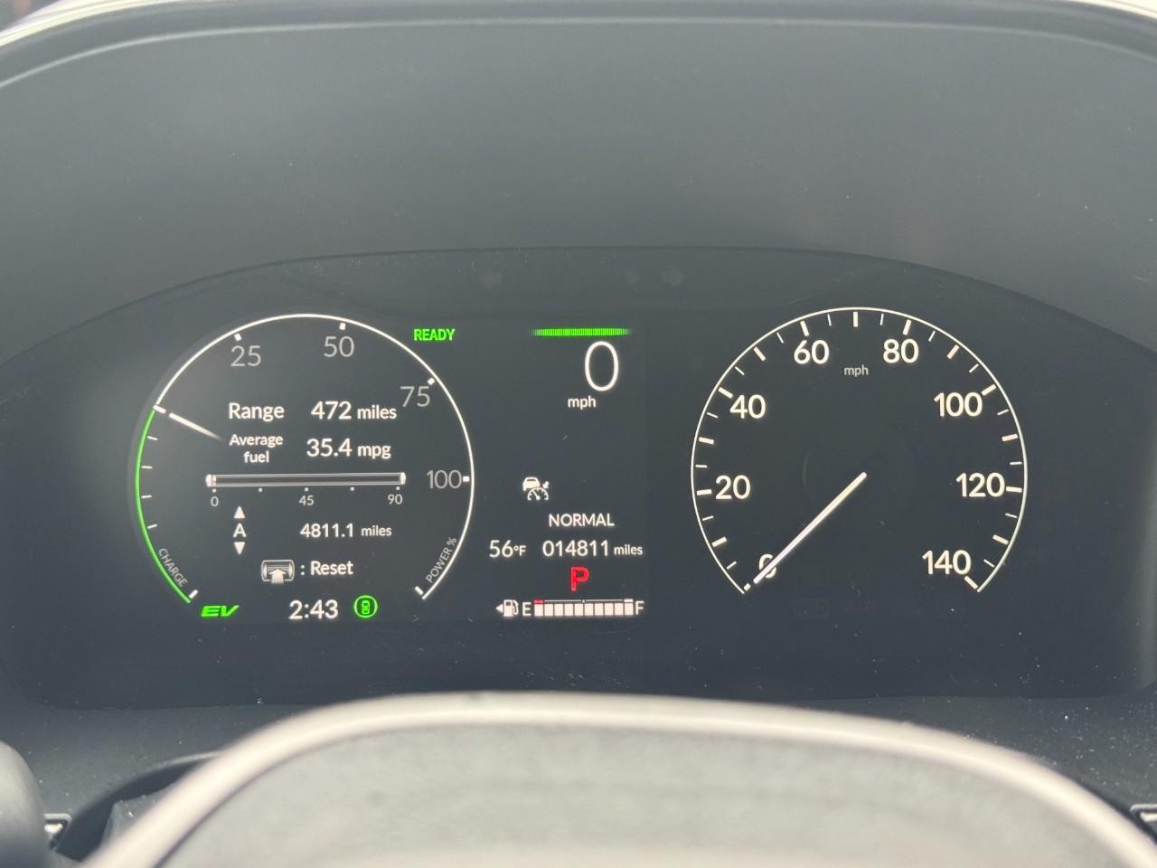 Honda CR-V Hybrid Vehicle Full-screen Gallery Image 23