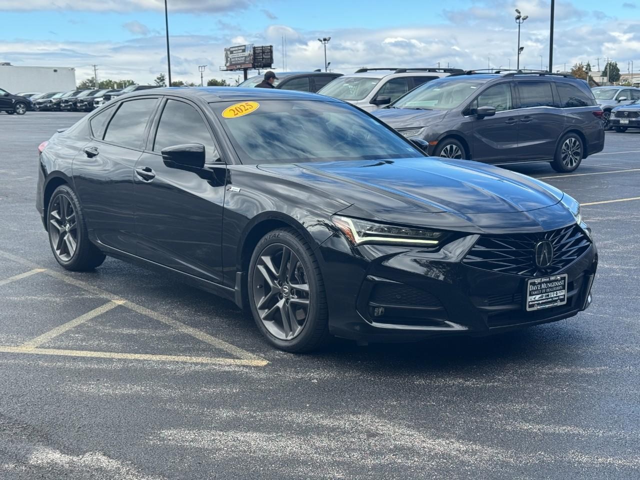 Acura TLX Vehicle Full-screen Gallery Image 02