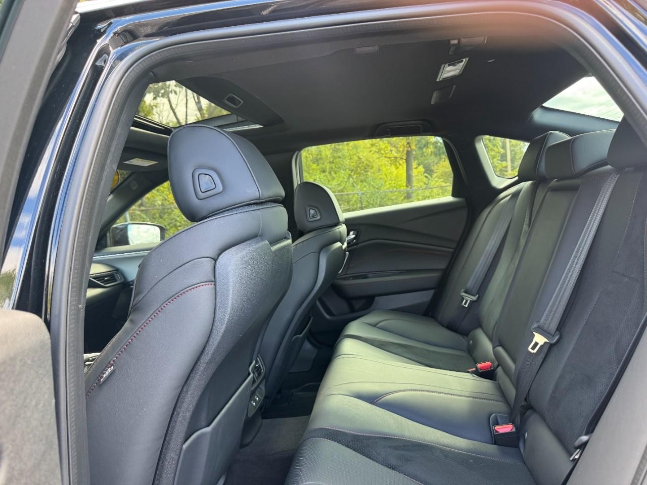 Acura TLX Vehicle Full-screen Gallery Image 12