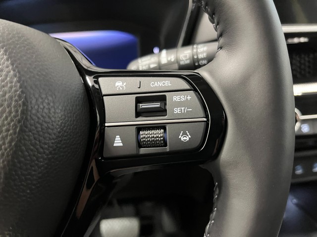Honda CR-V Vehicle Full-screen Gallery Image 19