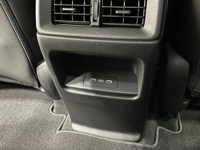 Honda CR-V Vehicle Full-screen Gallery Image 26