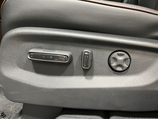 Honda Odyssey Vehicle Full-screen Gallery Image 13