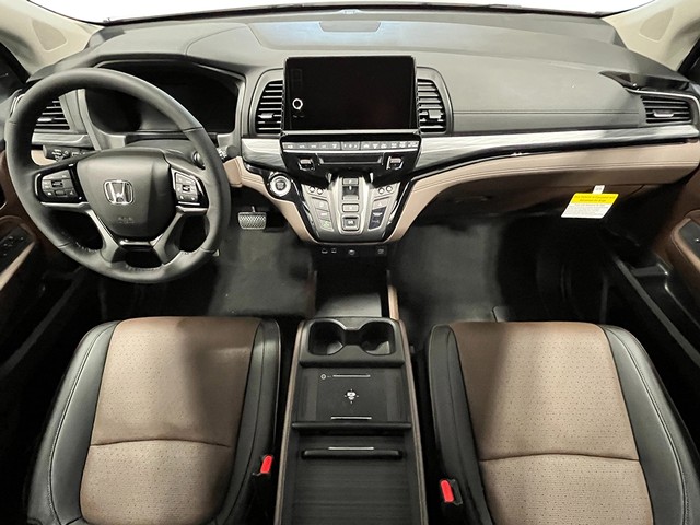 Honda Odyssey Vehicle Full-screen Gallery Image 24