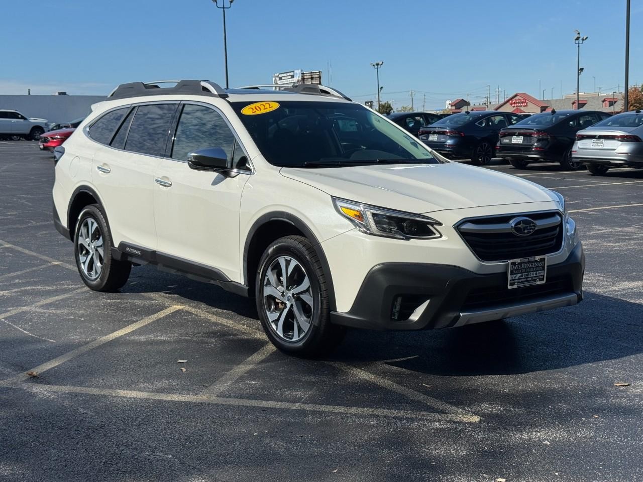 Subaru Outback Vehicle Full-screen Gallery Image 02