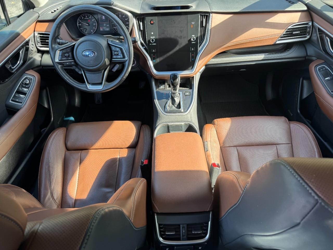 Subaru Outback Vehicle Full-screen Gallery Image 13