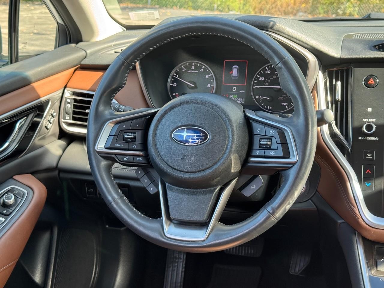 Subaru Outback Vehicle Full-screen Gallery Image 14